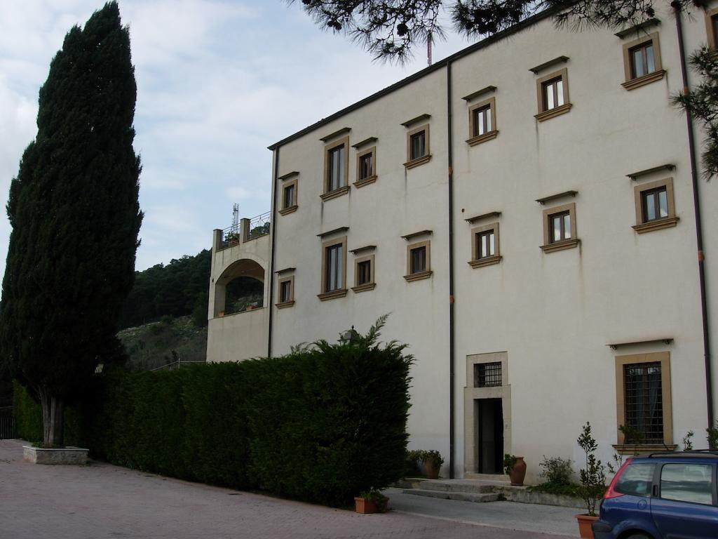 Eremo Hotel Casa Del Sorriso Erice Bagian luar foto
