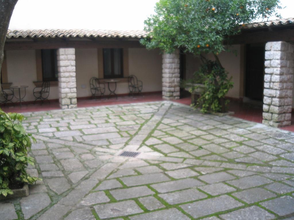 Eremo Hotel Casa Del Sorriso Erice Bagian luar foto