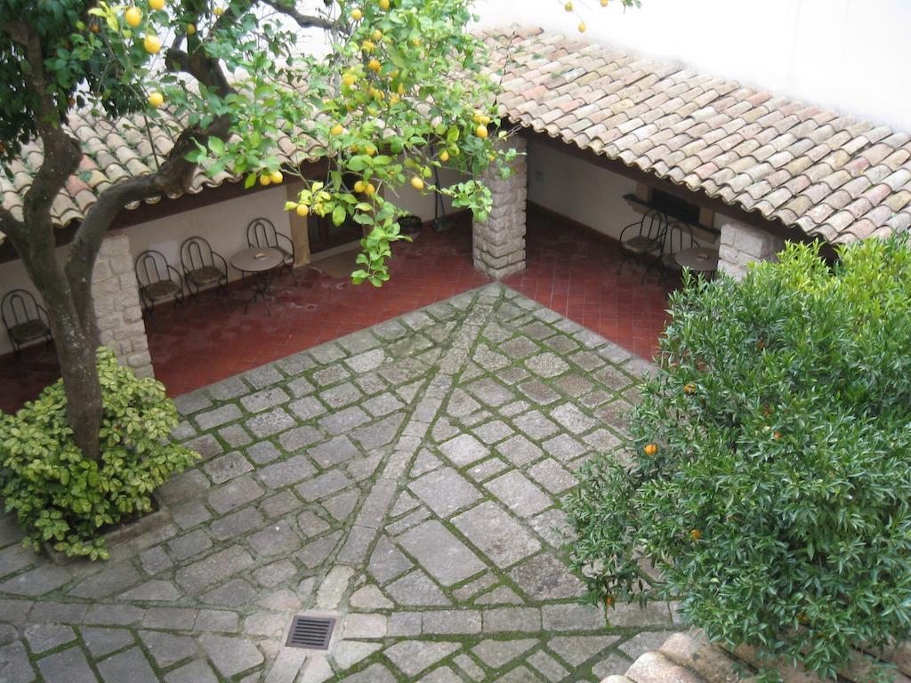 Eremo Hotel Casa Del Sorriso Erice Bagian luar foto