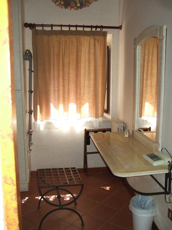 Eremo Hotel Casa Del Sorriso Erice Ruang foto